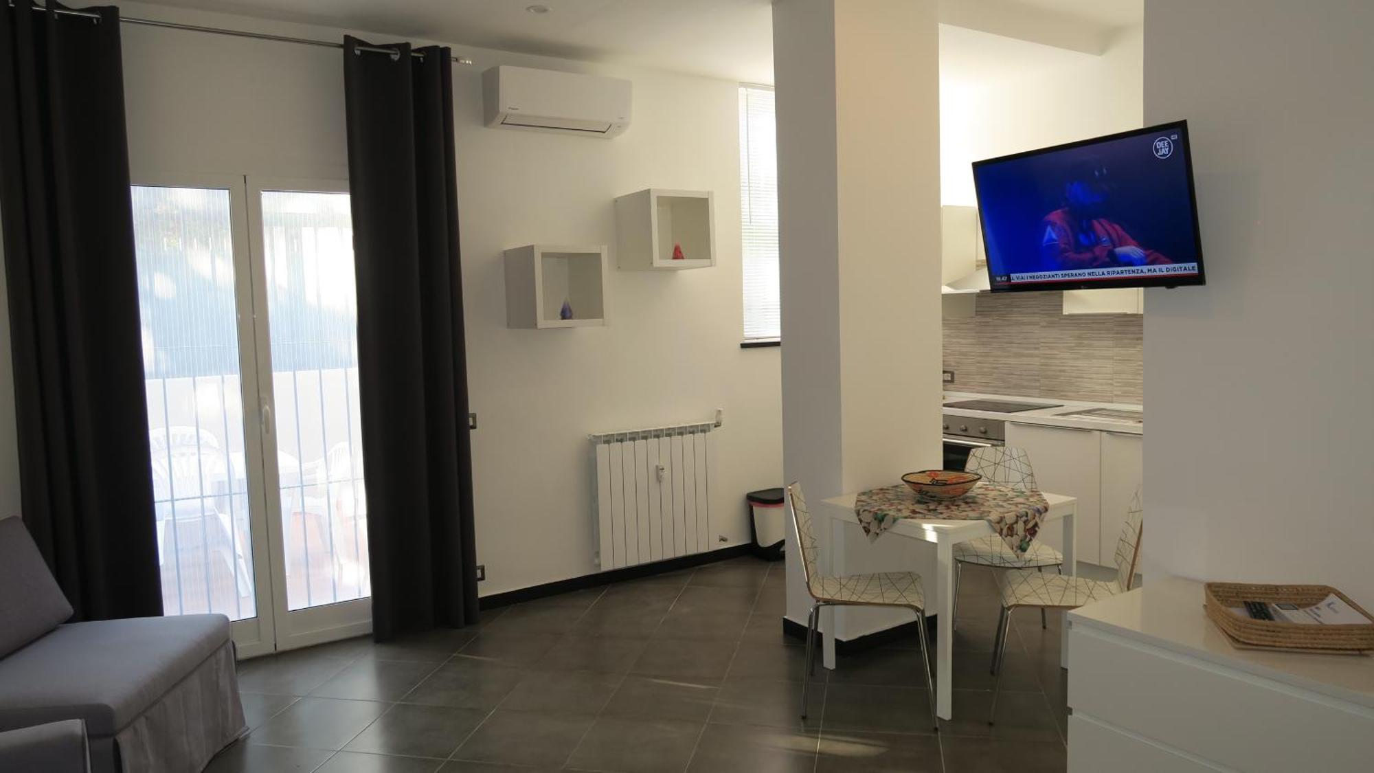 Karina, To The Beach With Terrace And Private Parking Savona Zewnętrze zdjęcie